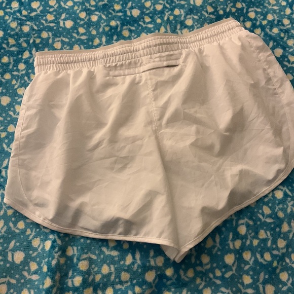 NIKE SHORTS - WHITE - MEDIUM - NEW - Picture 7 of 12